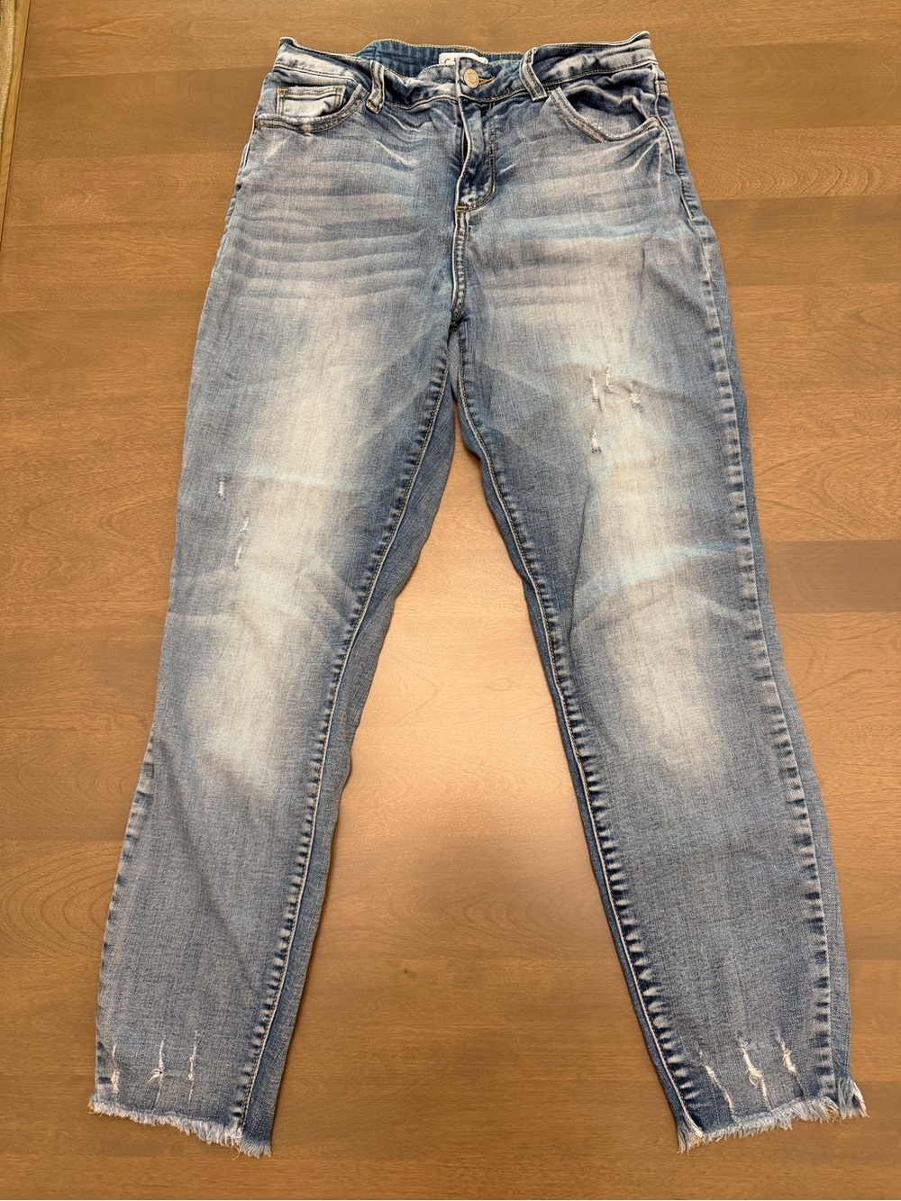 Cello Distressed Light Wash Skinny Jeans Size 9